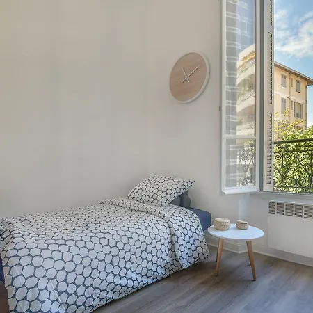 Apartment Clublord Studio Next To The City Center And To The Beach